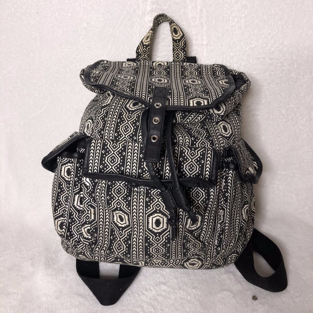 Womens Geometric Pattern Back Pack Bag Size OS